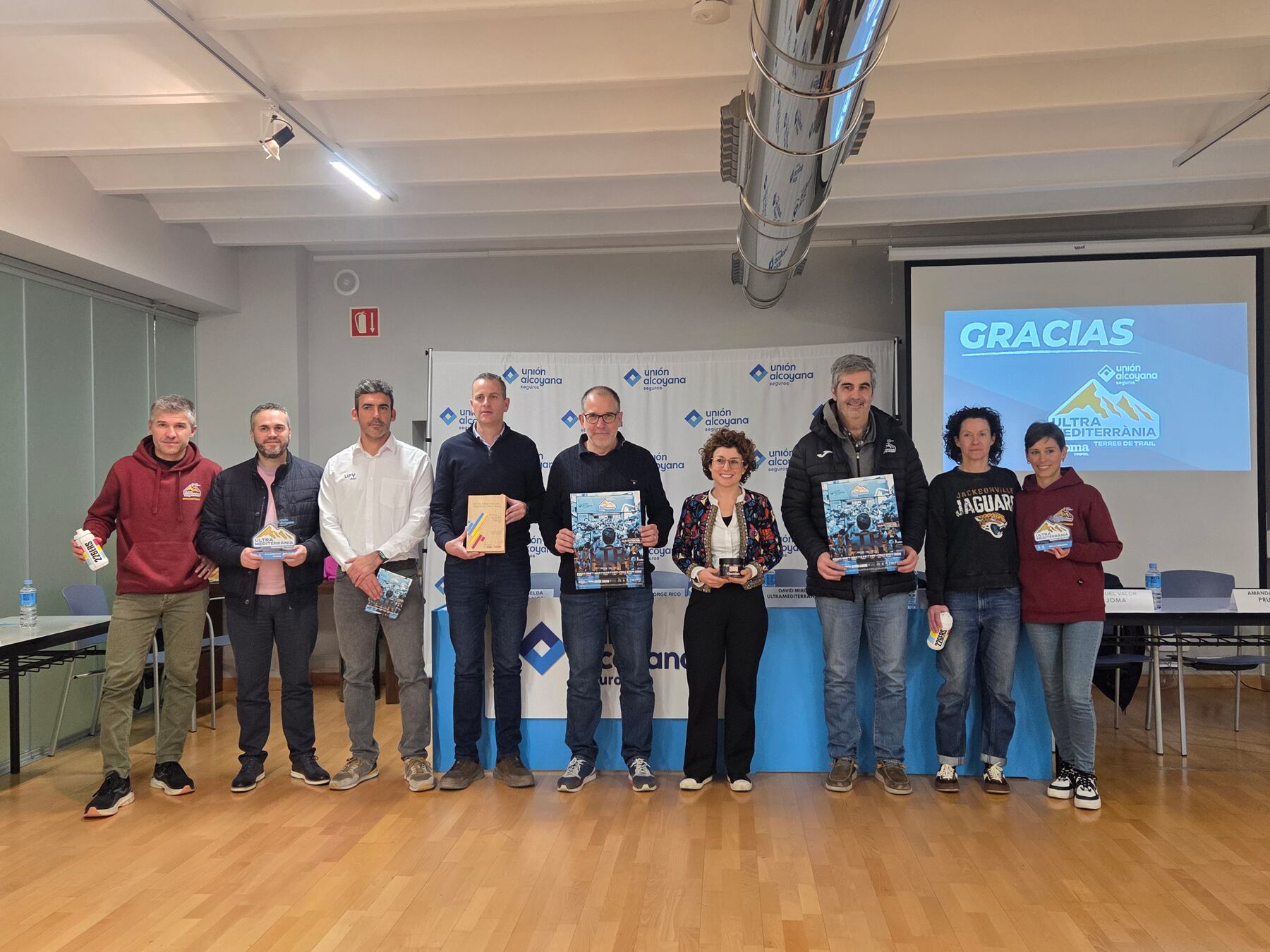 Los representantes de cada una de las entidades que han participado en la rueda de prensa al finalizar la misma