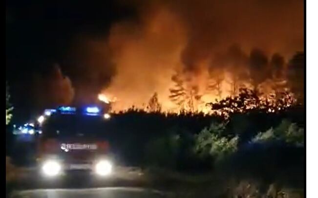 Imatge de l'incendi a Montitxelvo // Foto: Twitter @tramusambdatils