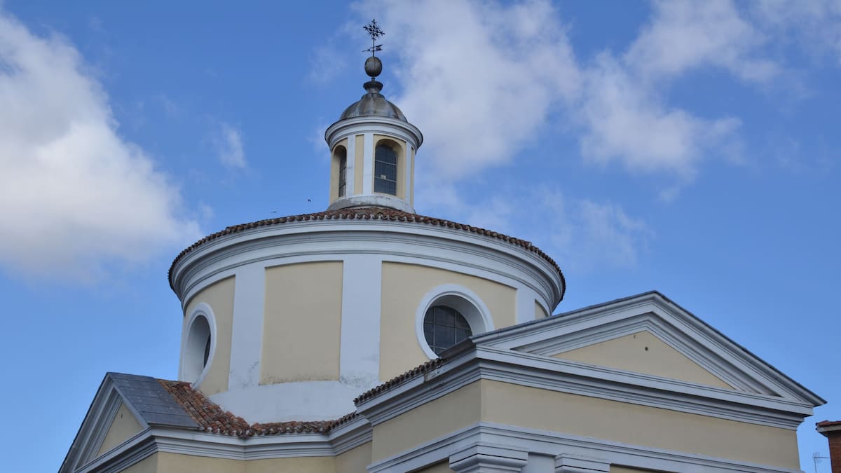Jesús Rodríguez, presidente de la Junta de Distrito de San Nicasio en Leganés, defiende la declaración de Bien de Interés Cultural de la iglesia de San Nicasio