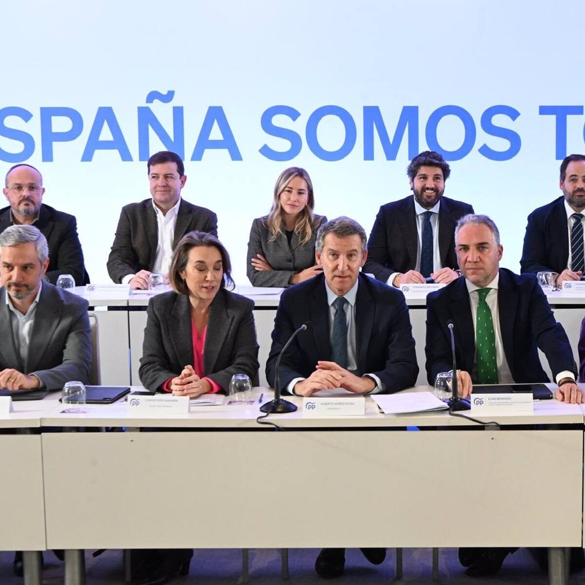 López Miras reivindica la alternativa del PP de Feijóo frente a Pedro Sánchez