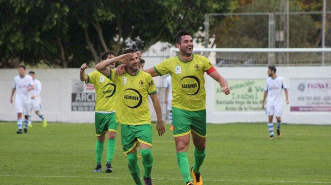 Álex Vázquez junto a Mario.