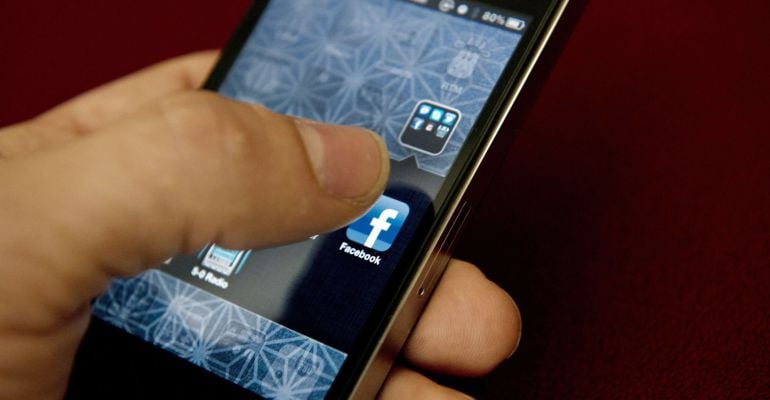 Aplicación de Facebook en un ‘smartphone’