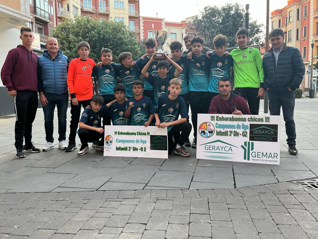 El equipo del Infantil B del Aranda Ribera Gerayca campeón de 3ª División Provincial