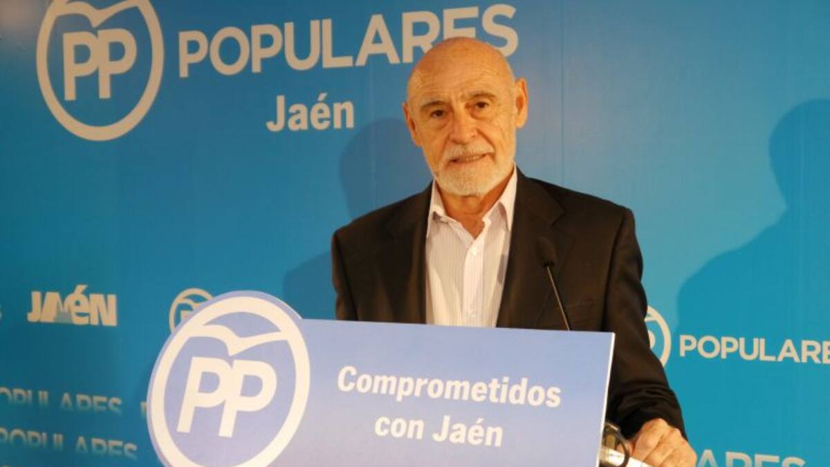 Gabino Puche (PP): " El PSOE ha perdido ya uno de sus tres diputados en Jaén y eso que aún no hemos votado"