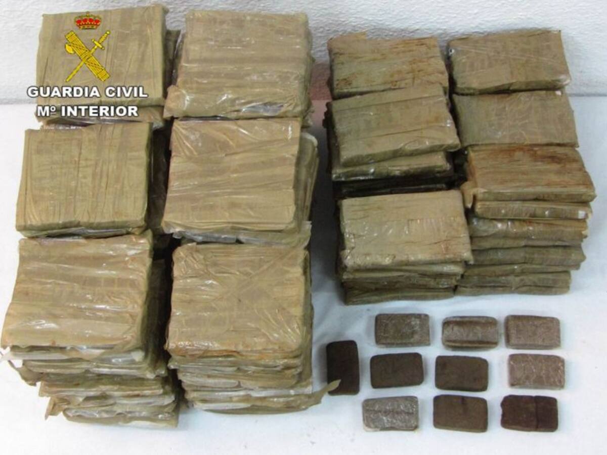 Detenido en Dénia cuando intentaba embarcar con 68 kilos de hachís