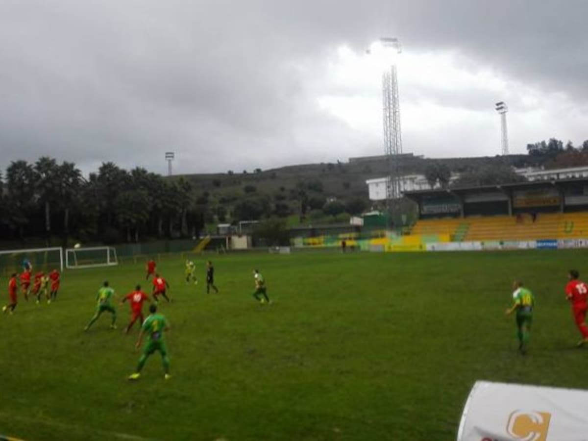 La Unión vence al Sevilla C y se acerca a la salvación (2-1)