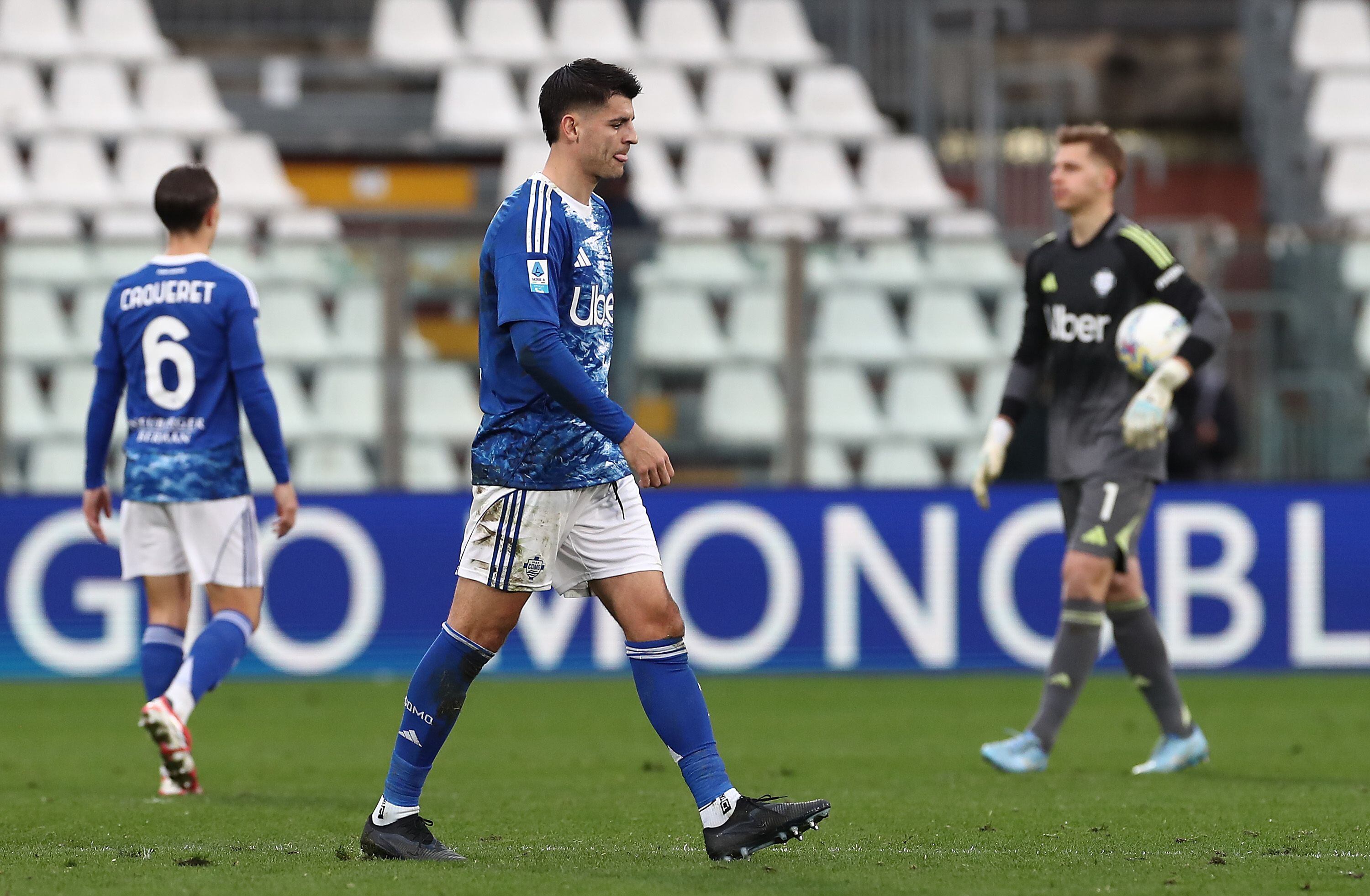 Morata siendo expulsado en el último encuentro del Como 1907 