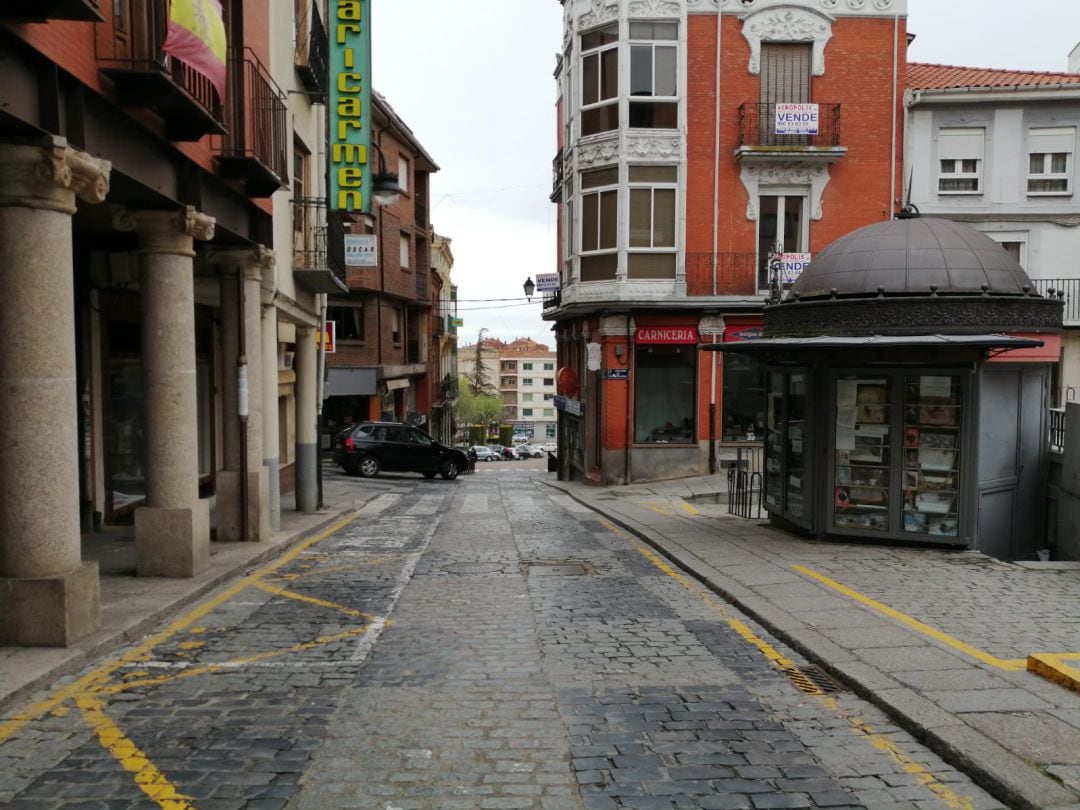 Calle la Rúa de Benavente, el segundo día de declaración del estado de alarma