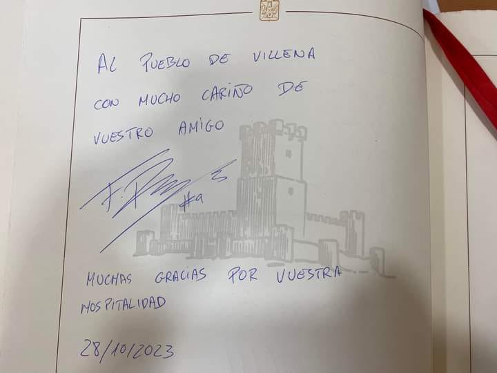 Mensaje de Felipe Reyes en el libro de honor del Ayuntamiento