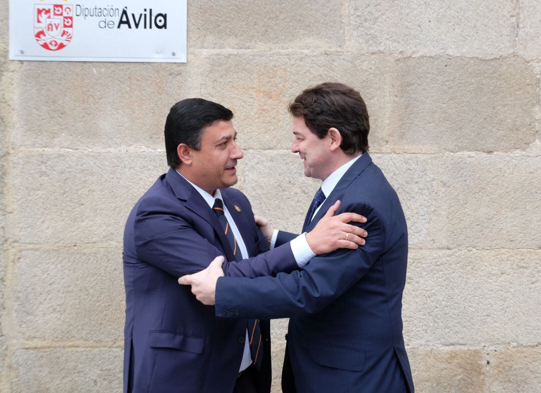 El presidente de la Junta se ha reunido con el presidente de la Diputación y con el alcalde de Ávila