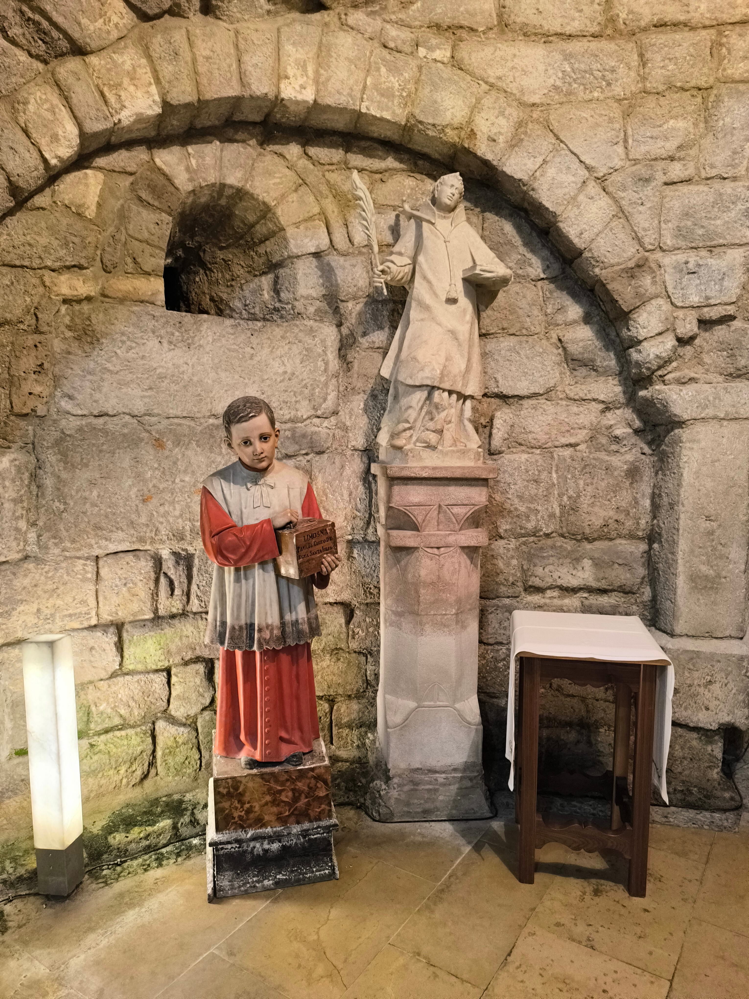 Imagen de San Antolín en el interior de la Cripta de la Catedral