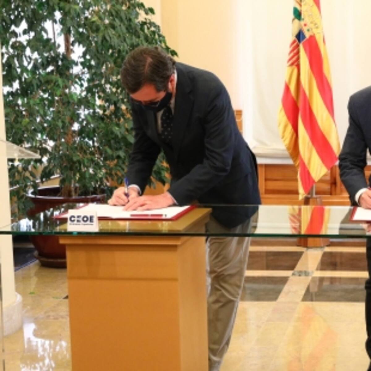 Firman el acuerdo de adhesión al Plan Sumamos Salud+Economía con el objetivo de agilizar la vacunación contra la COVID-19