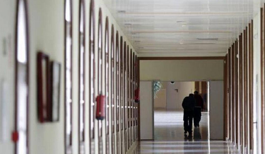 Al cierre de la jornada del 3 de mayo, en la red de 155 residencias autorizadas para personas mayores en Bizkaia, que dispone de 10.748 plazas, había un total de 69 residentes hospitalizados, dos menos que el pasado sábado, mientras que el número de curados (negativo en COVID-19 tras dar positivo) era de 572 (51 más)