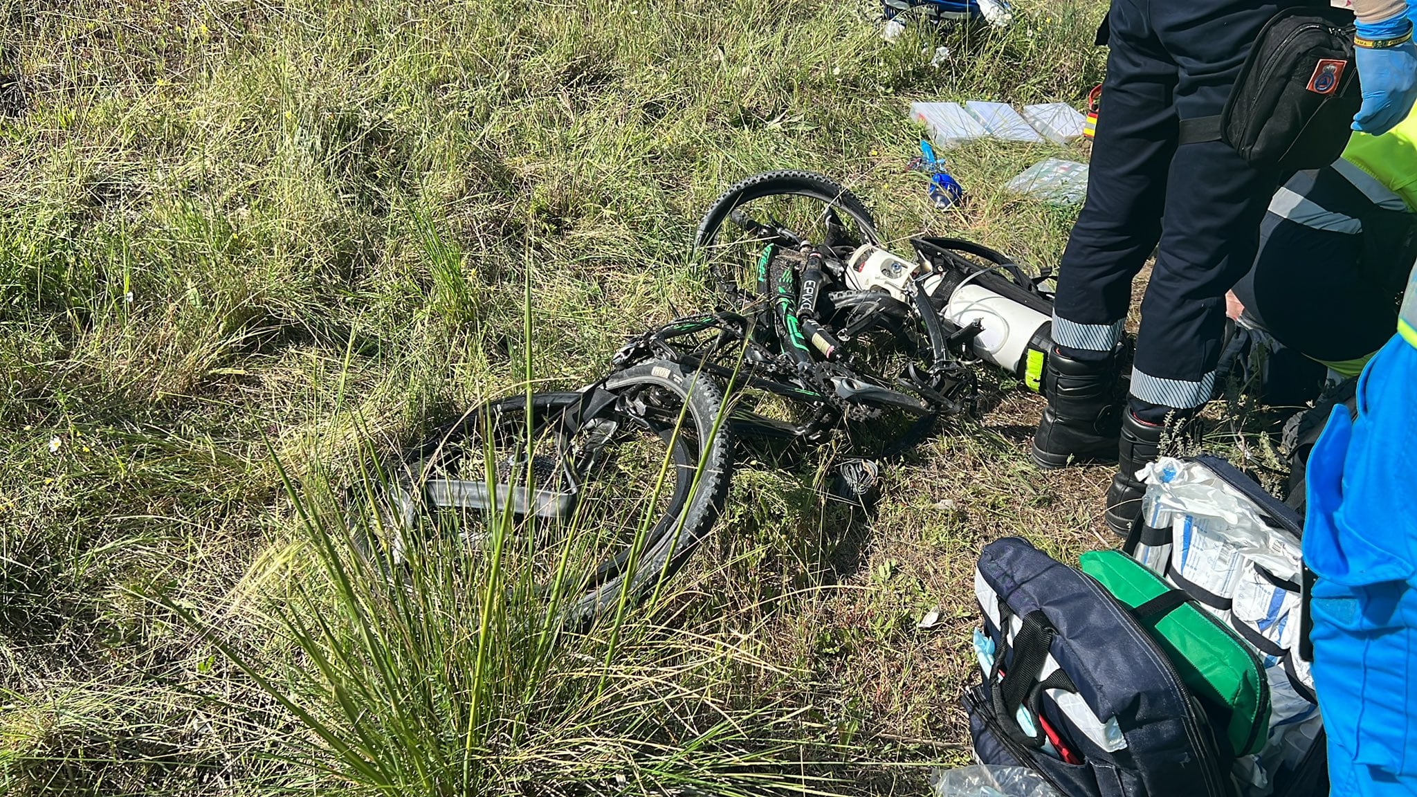 Un ciclista muerto y otro herido tras ser arrollados por un turismo en Manzanares El Real