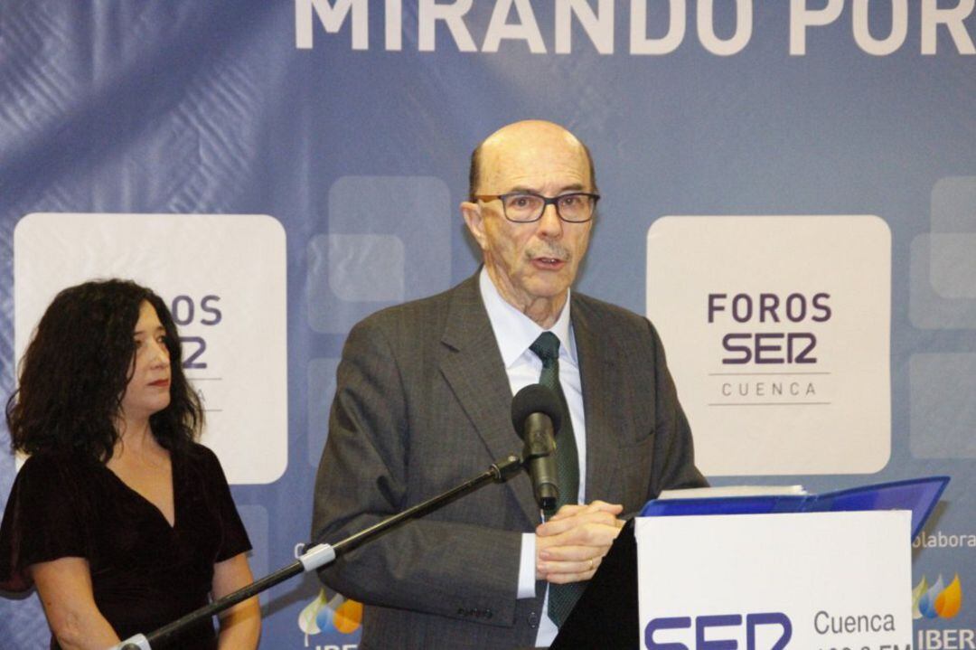 Venancio Rubio durante su intervención en las jornadas &#039;Mirando por Cuenca&#039;.