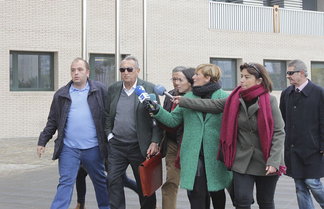 Carlos Fabra entrando en la Ciudad de la Justicia de Castellón