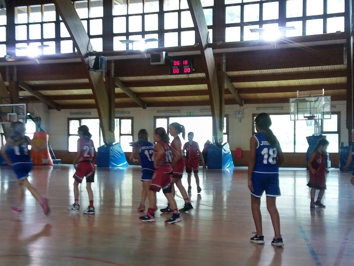 A tope de baloncesto en el valle de Benasque