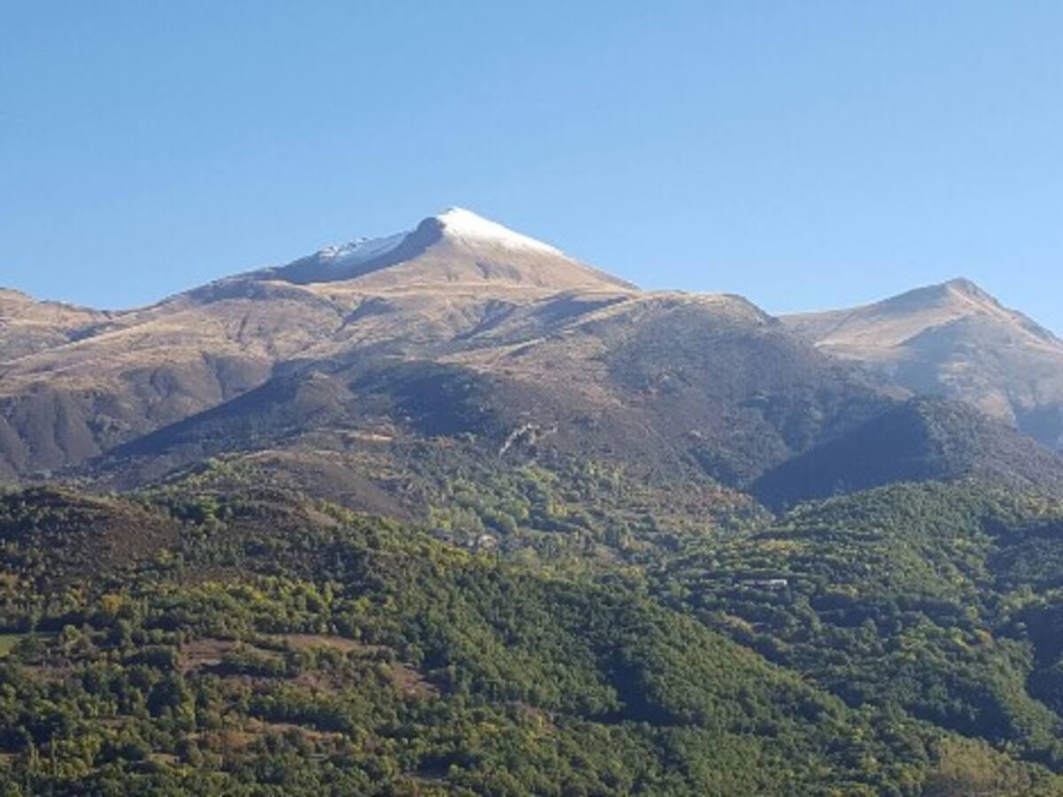 Fallece un hombre cuando practicaba parapente en el Pico Gallinero de Benasque