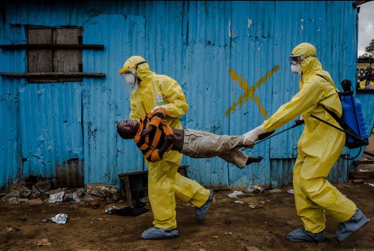 Photon Festival trae al IVAM el trabajo del fotoperiodista australiano Daniel Berehulak en Liberia