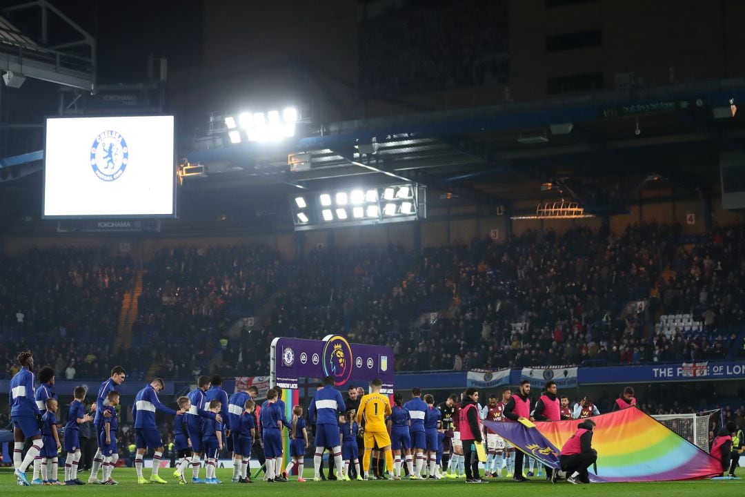 Los jugadores del Chelsea, antes del partido contra el Aston Vila. 