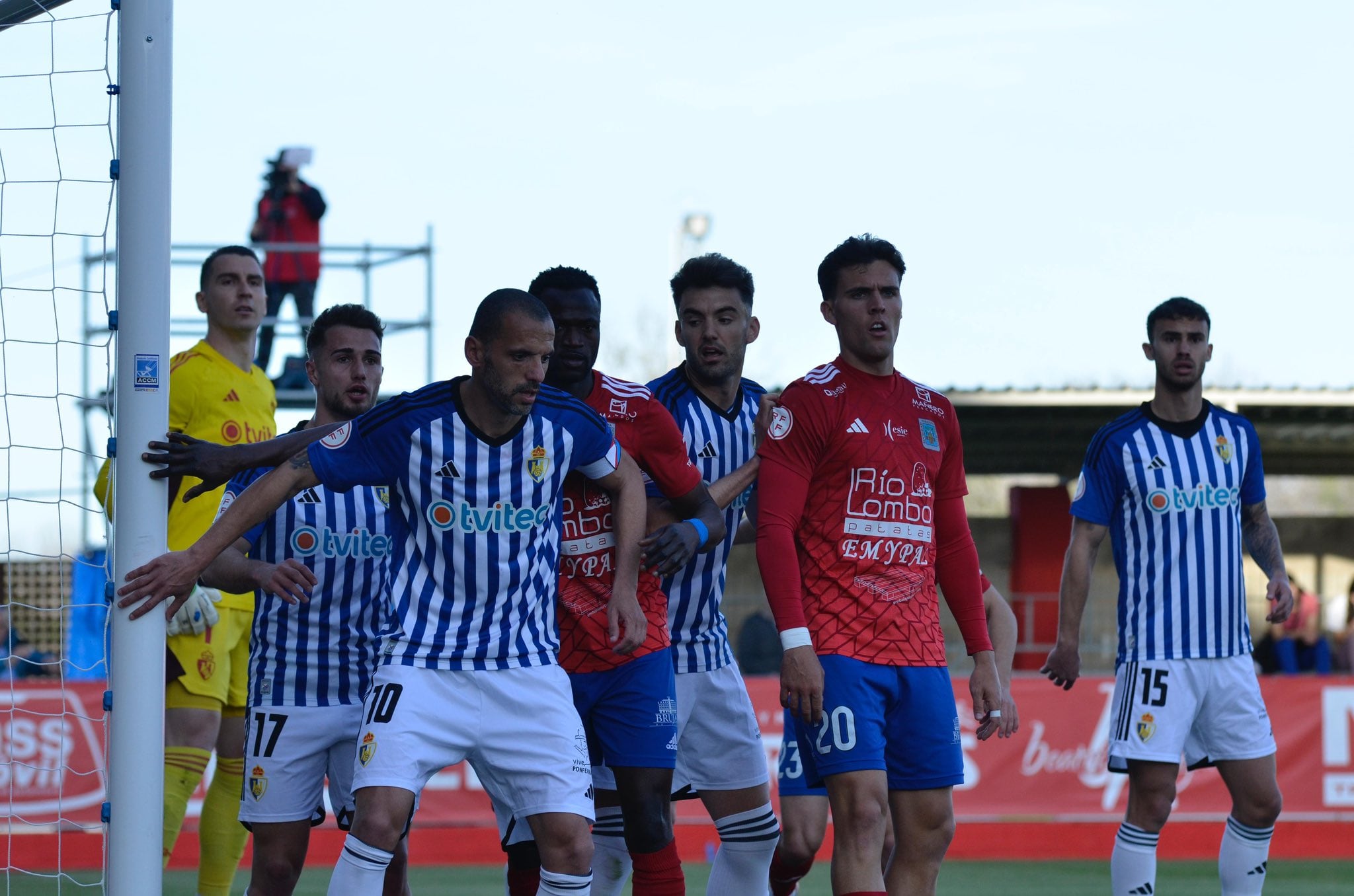 El conjunto berciano apenas puso en apuros al Tarazona