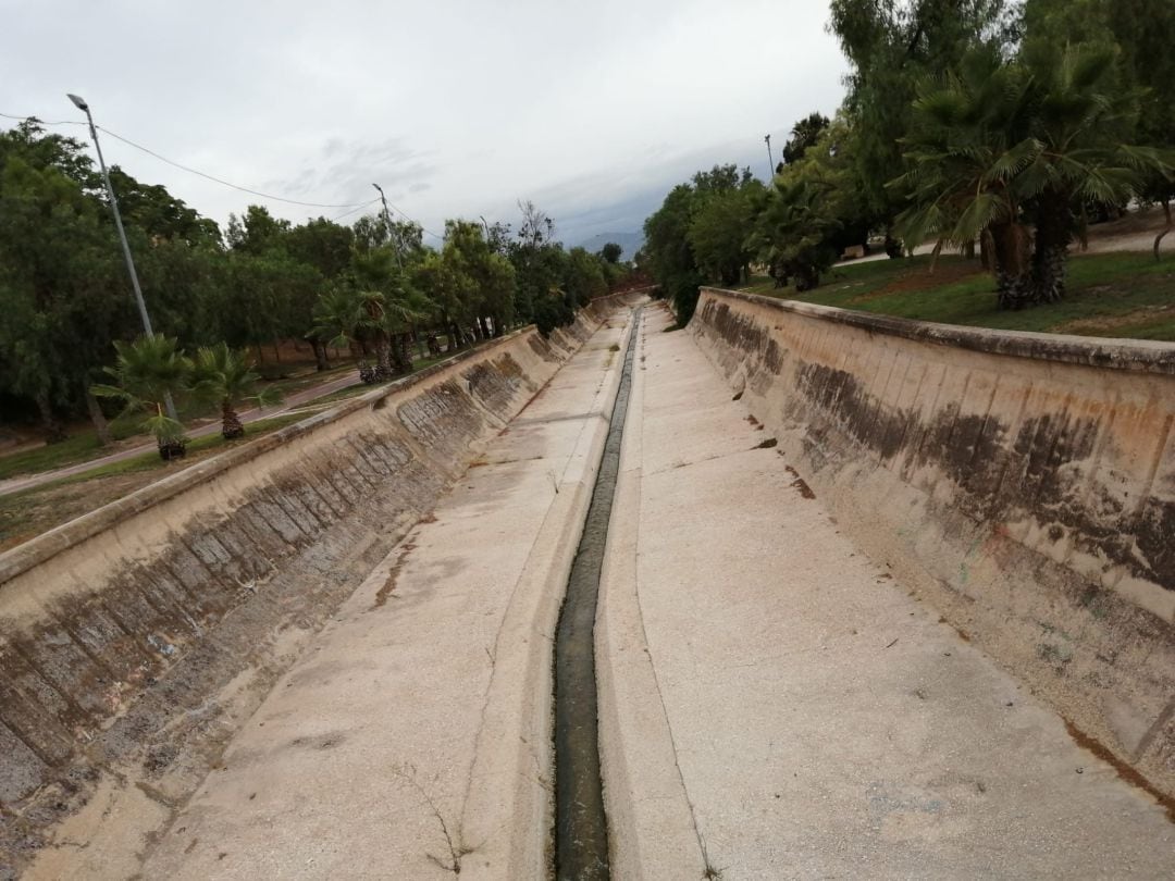 Río Vinalopó a su paso por Elda 