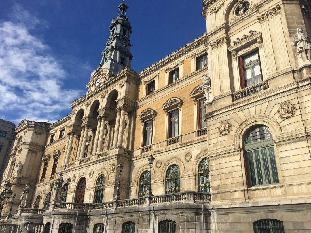 Ayuntamiento de Bilbao se une a &#039;La hora del planeta&#039;, que apaga el sábado las luces ornamentales de algunos edificios