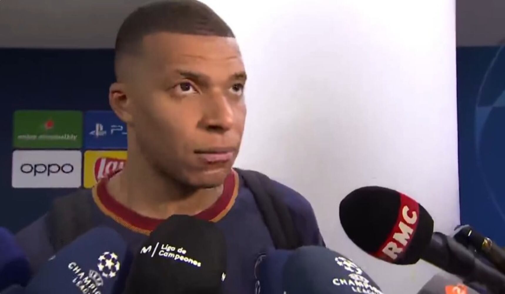 Reacción de Kylian Mbappé al ser preguntado por el Real Madrid