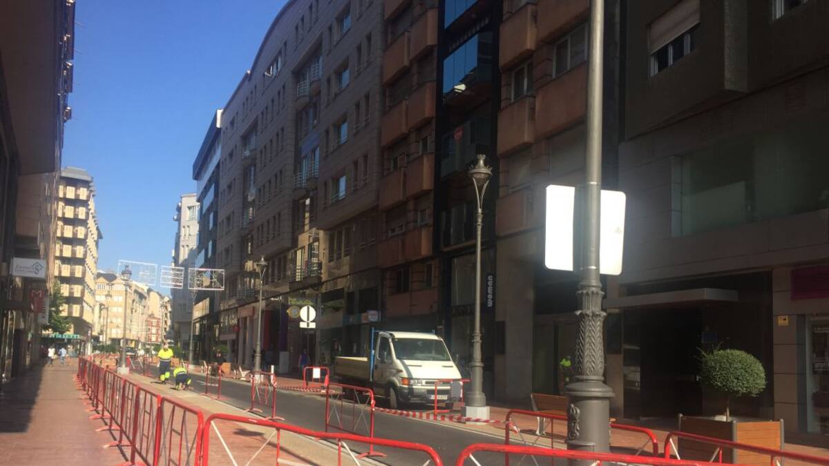 El sector del taxi, molesto con el tamaño de la parada en Camino de Santiago