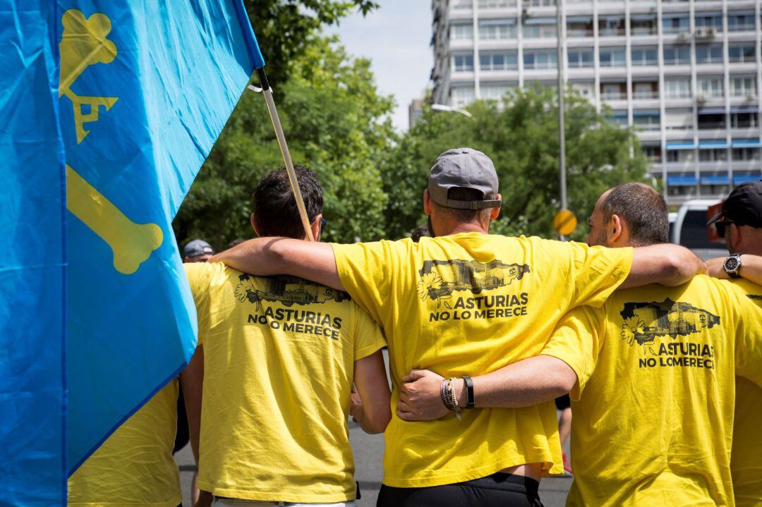 Camisetas durante la Marcha de Aluminio