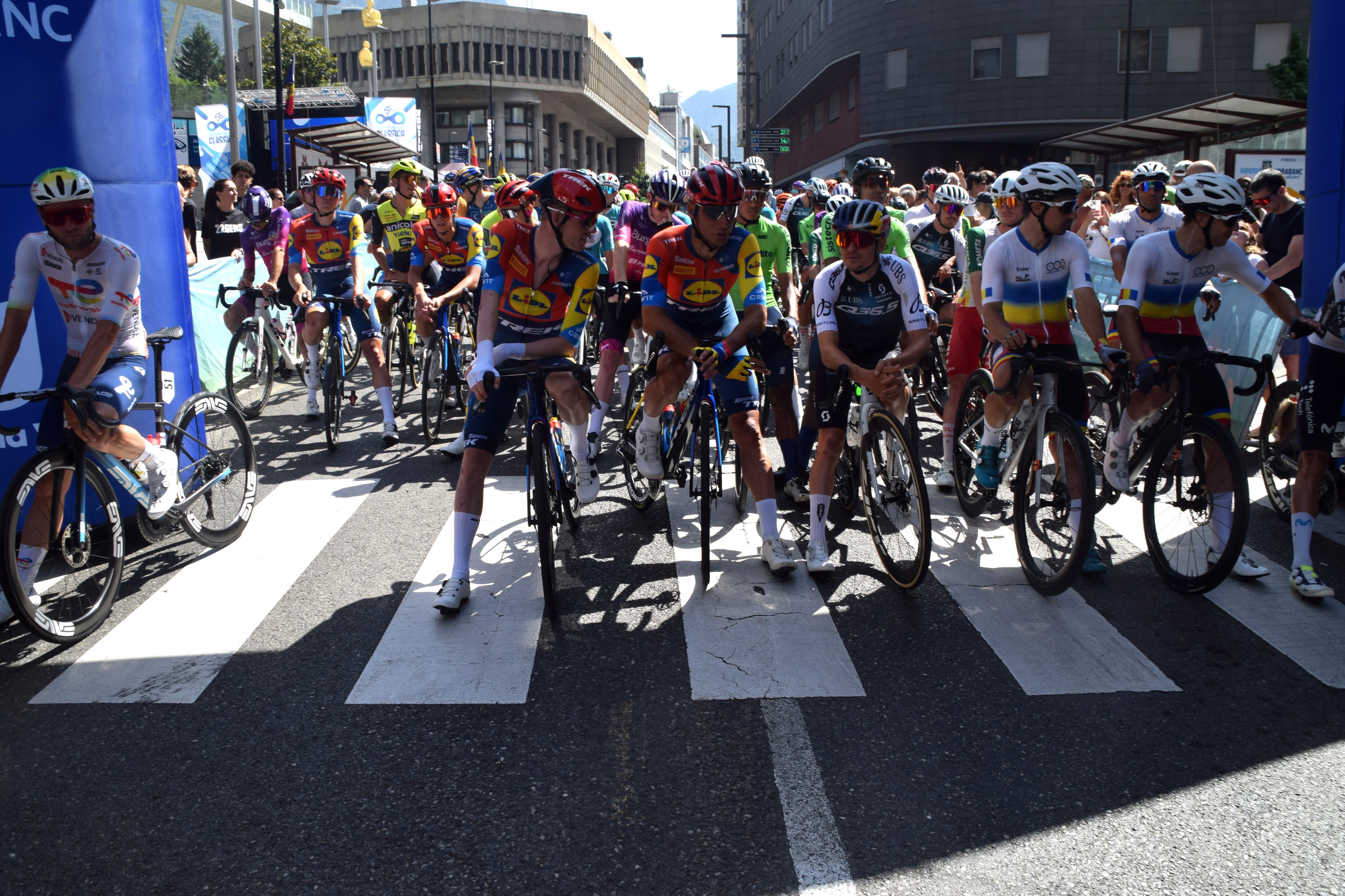 Sortida de la MoraBanc Classica Andorra, aquest diumenge a Andorra la Vella.