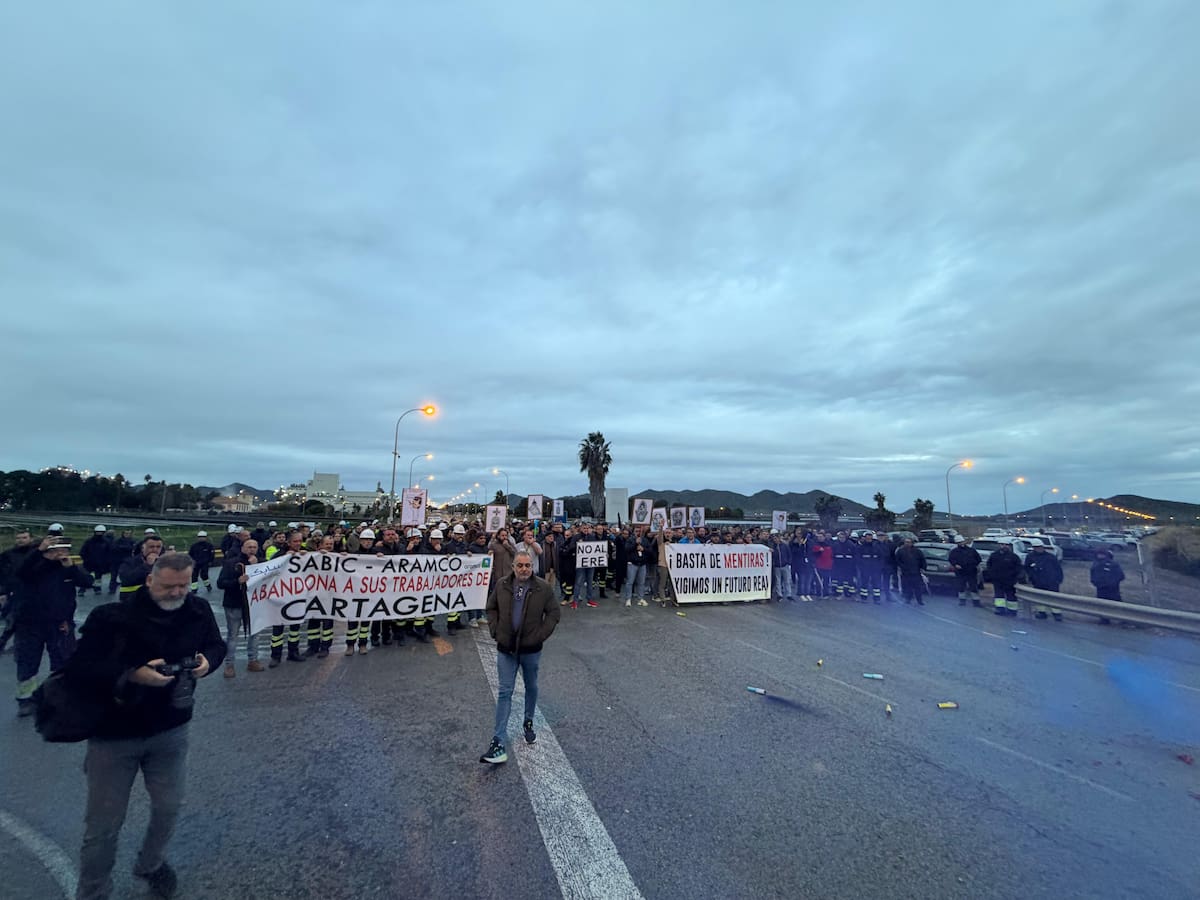 Plan de choque en Cartagena para evitar que la crisis de Sabic arrastre a la industria auxiliar