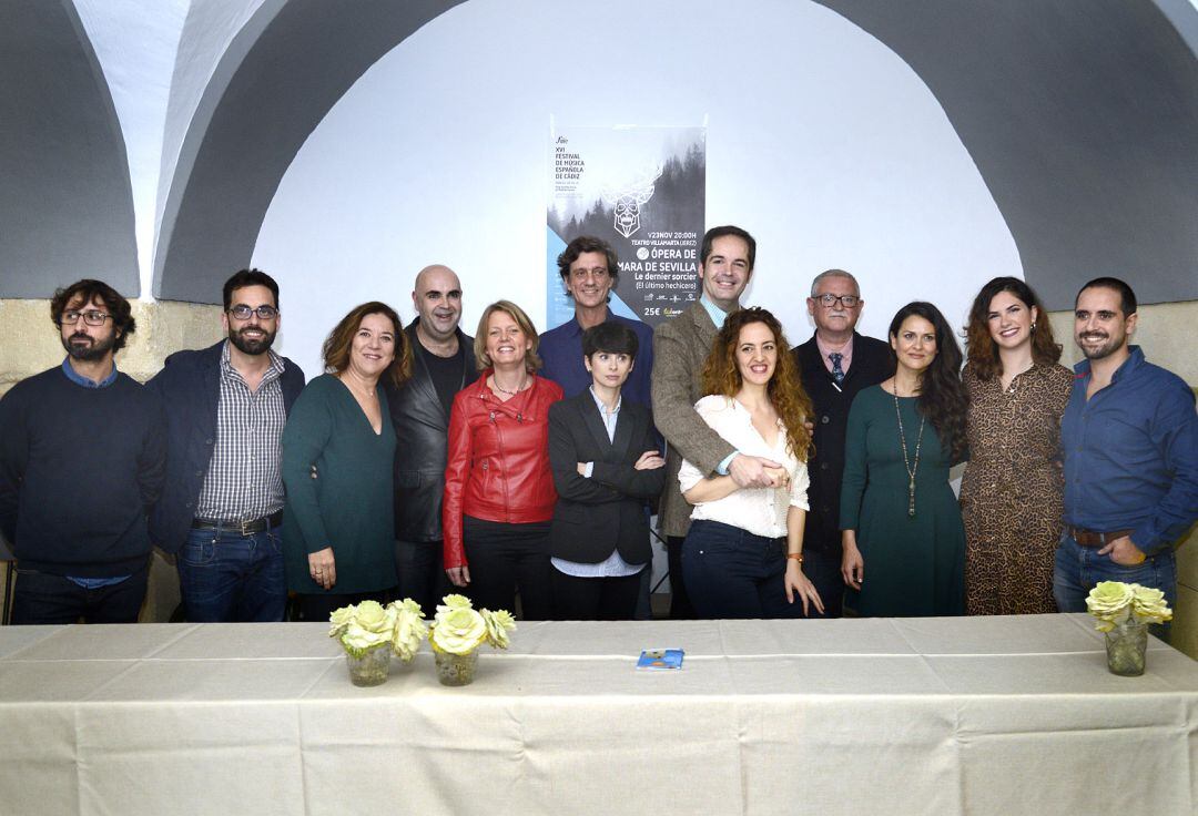 Equipo de la obra 'El último hechicero'