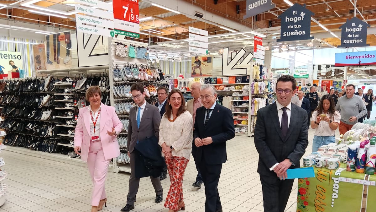 La Junta celebra en Aranda los 30 años de Alcampo