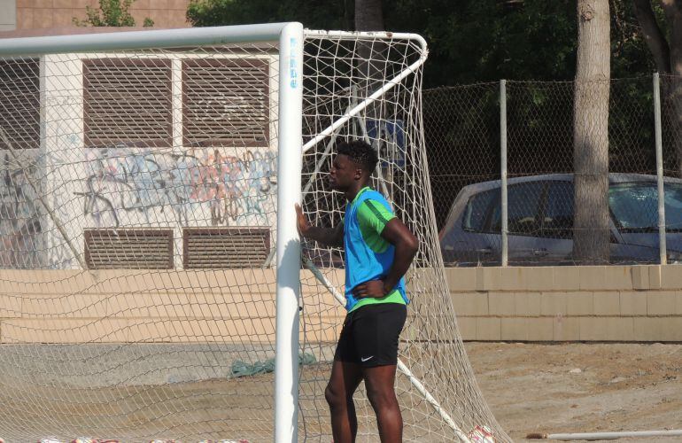 Sekou en el campo de la Vega de Acá.
