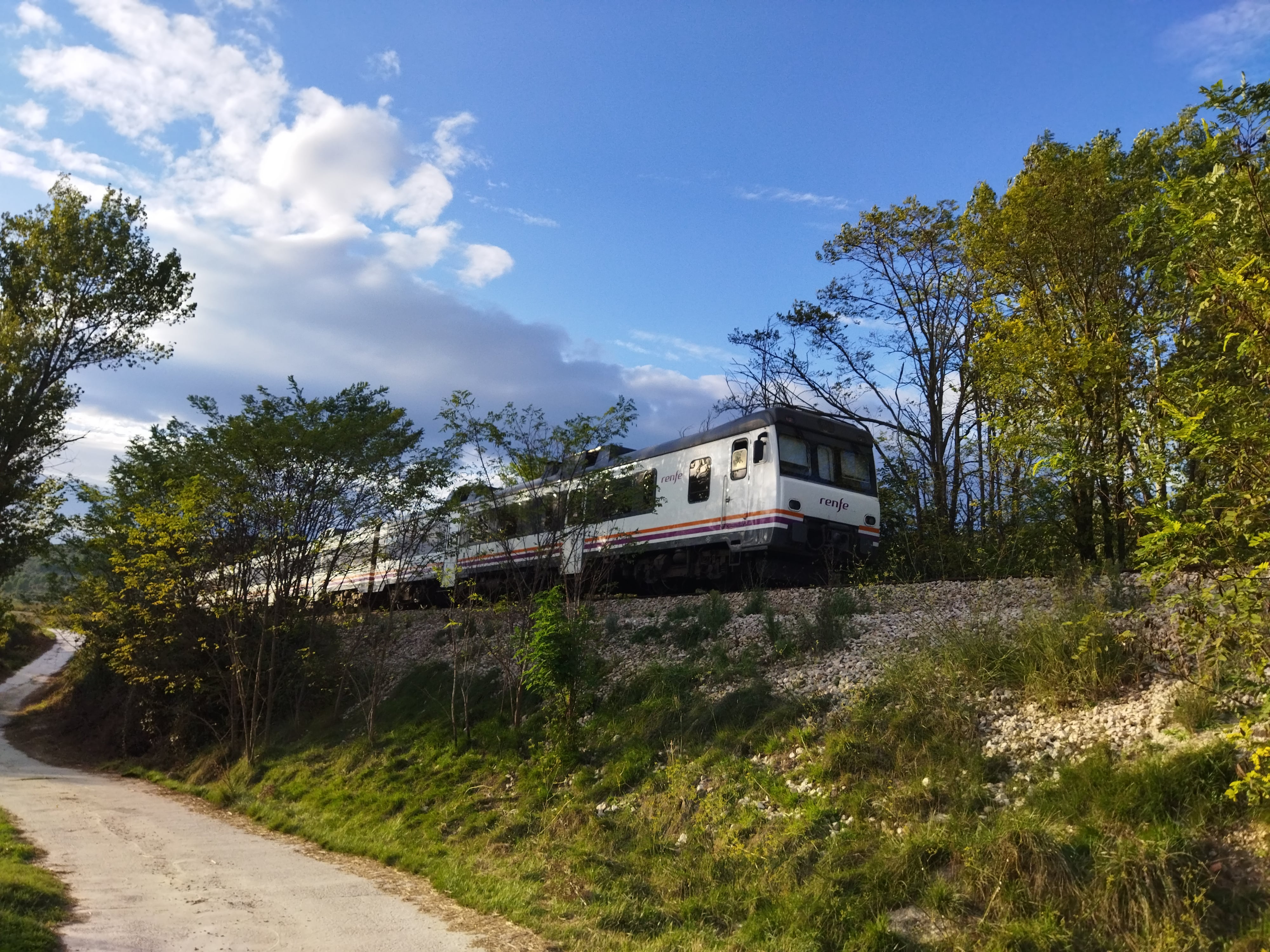 Adif y la UTE Renovación Xàtiva Alcoi ya han firmado el contrato para las obras de la reforma de la vía del tren entre la capital de l&#039;Alcoià y la Costera.