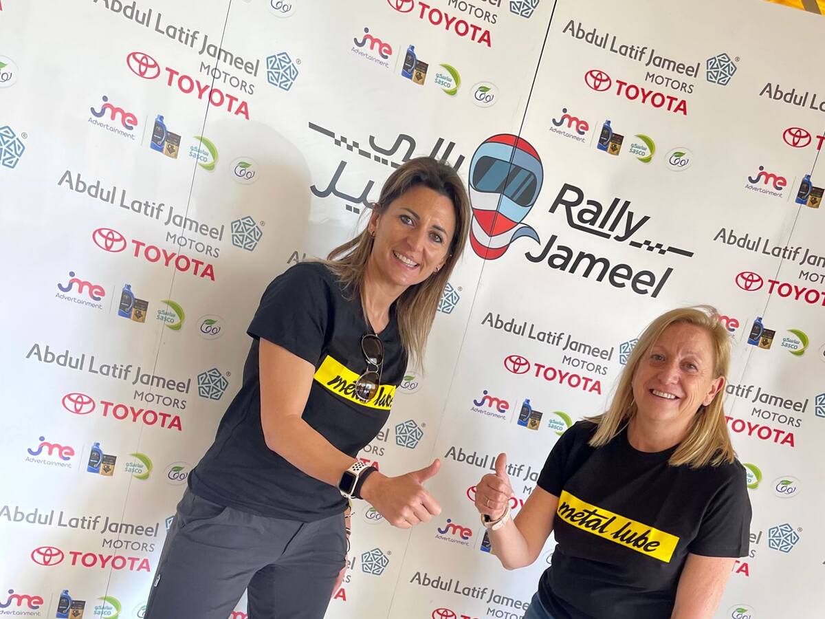 Pochola Hernández y Susana Hernando compite en el Rally Jameel de Arabia Saudí