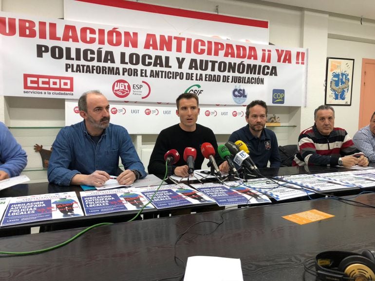 Los sindicatos han anunciado medidas ante la parálisis de la jubilación anticipada para los policías locales