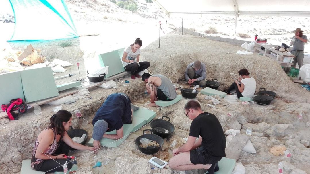 Excavaciones en los yacimientos paleontológicos de Orce (Granada)