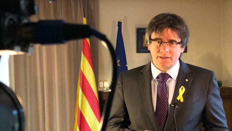 Pla mig Carles Puigdemont durant el discurs de Cap d&#039;Any del 30 de desembre del 2017. (Horitzontal)