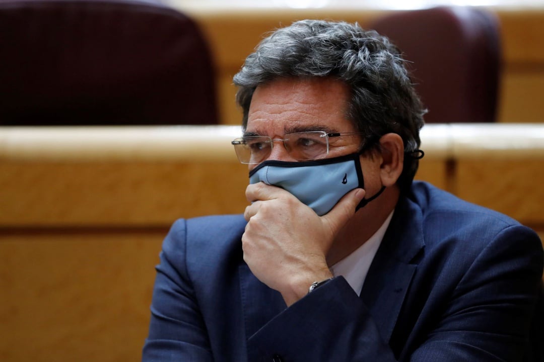 El ministro de Inclusión, Seguridad Social y Migraciones, José Luis Escrivá, durante su intervención en la sesión de control al Gobierno, esta martes en el pleno del Senado, en Madrid.