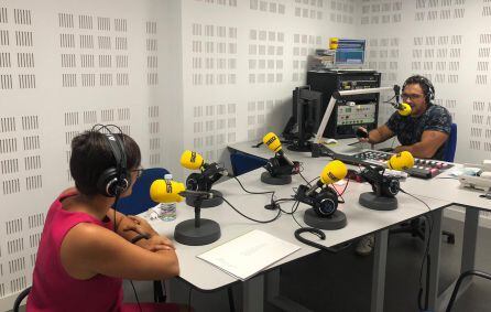 Isabel Rodríguez, durante su entrevista en Radio Puertollano Cadena SER