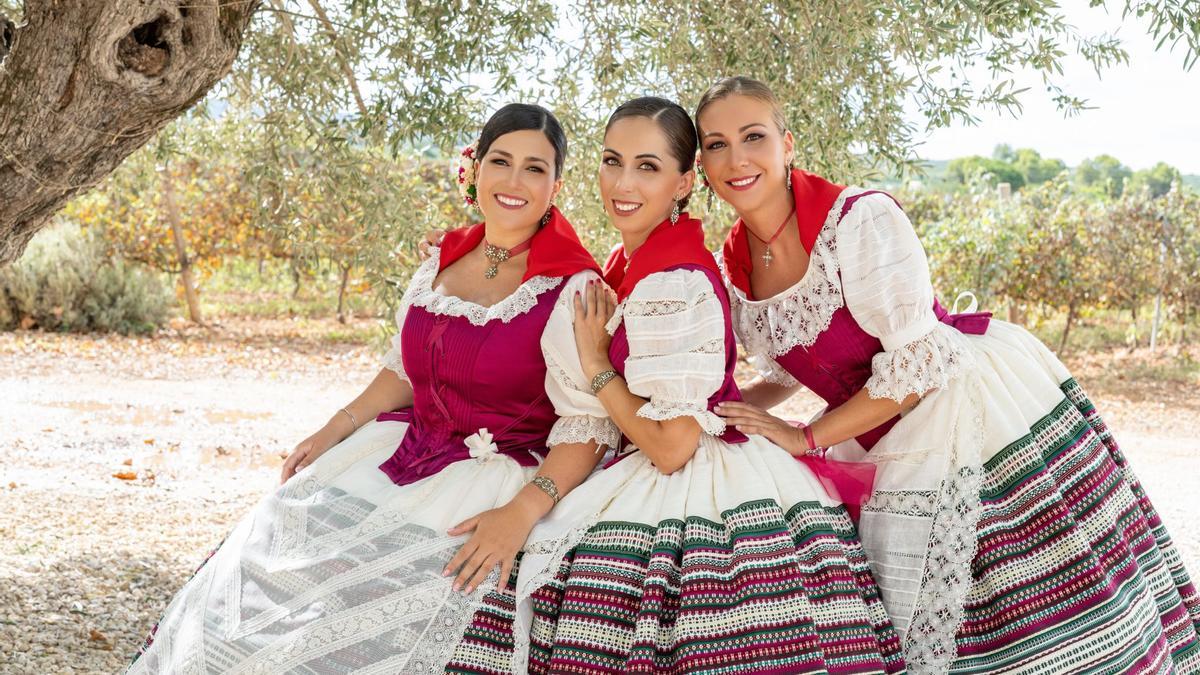 Alba, Melisa y Rocío son las tres Abanderadas de Enguera