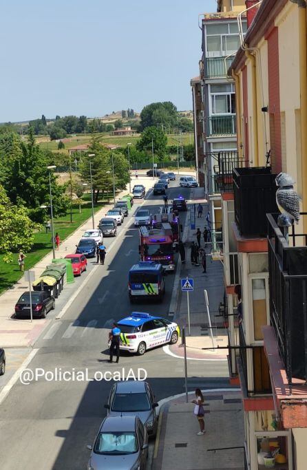 La Policía Local acudió a apoyar la labor de los bomberos