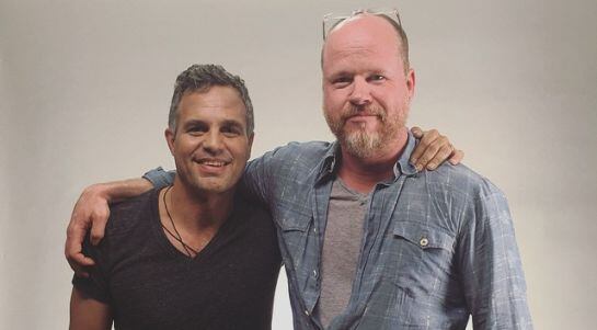 El actor Mark Ruffalo junto al cineasta Joss Whedon