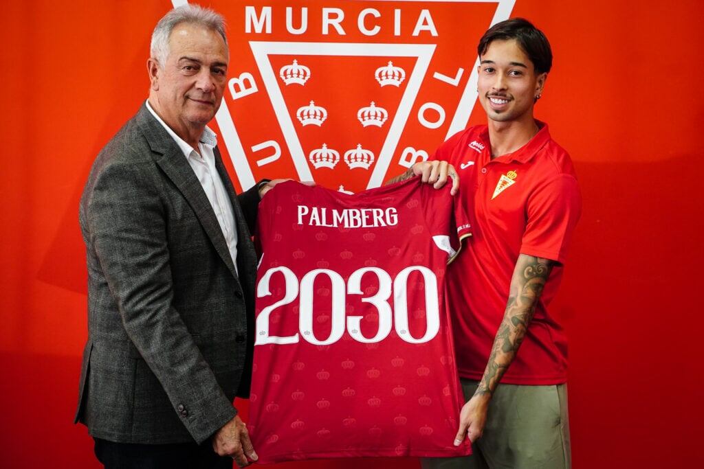 Felipe Moreno y Joao Pedro Palmberg sellan un nuevo contrato con el Real Murcia.