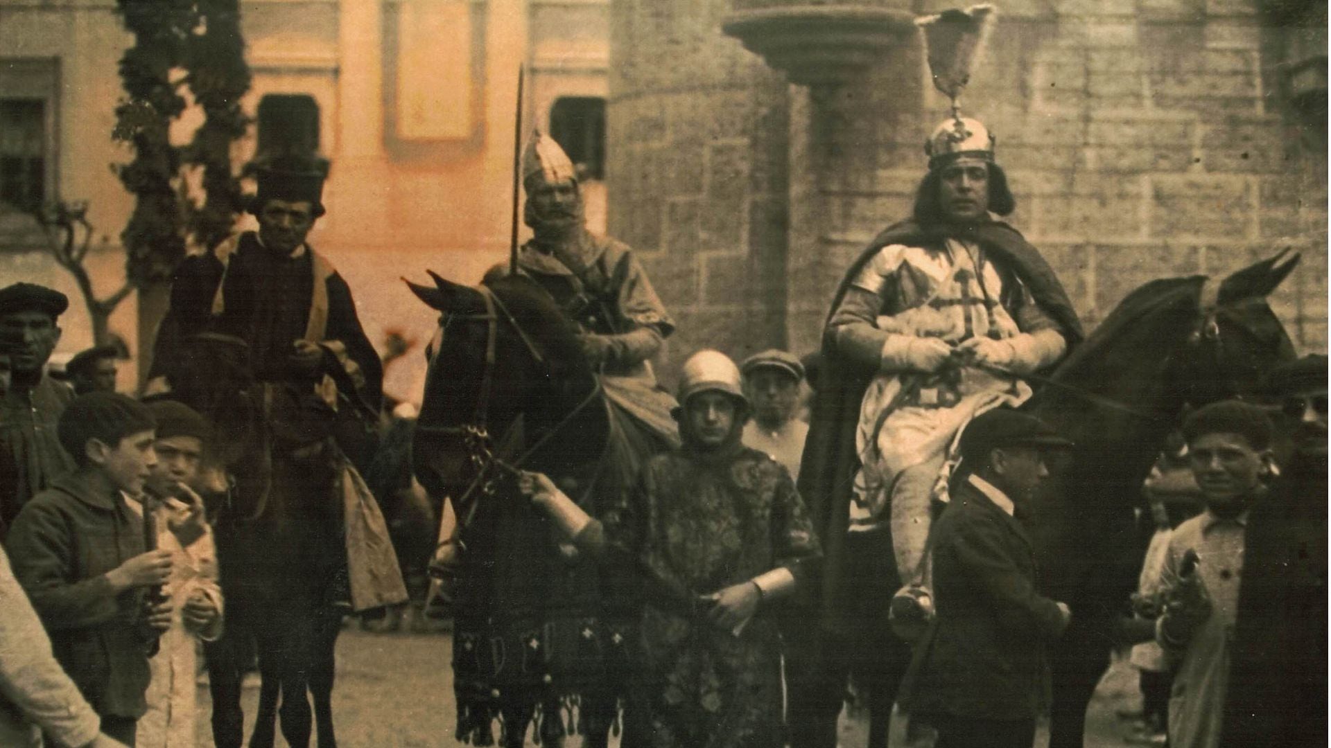 Rafael Blanes Linares, alferes de la Filà Asturianos de 1922.