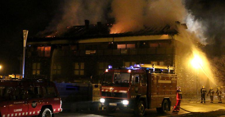 Els bombers hi han treballat tota la nit.