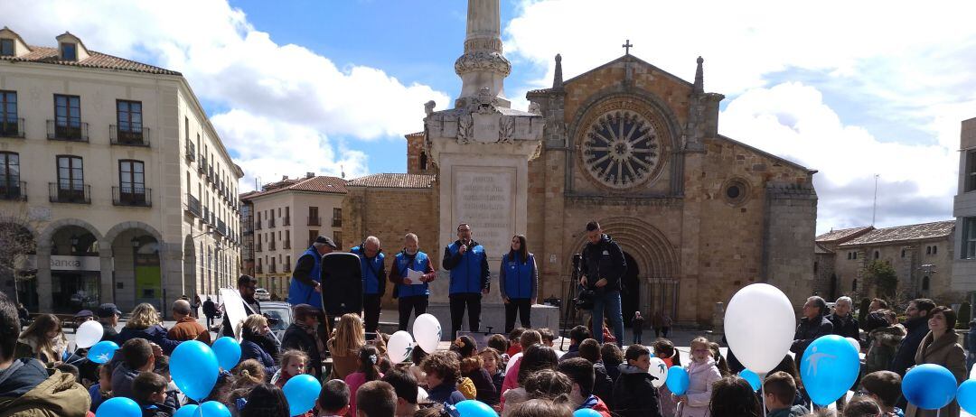 Momento en el que se ha leído un manifiesto en el Mercado Grande