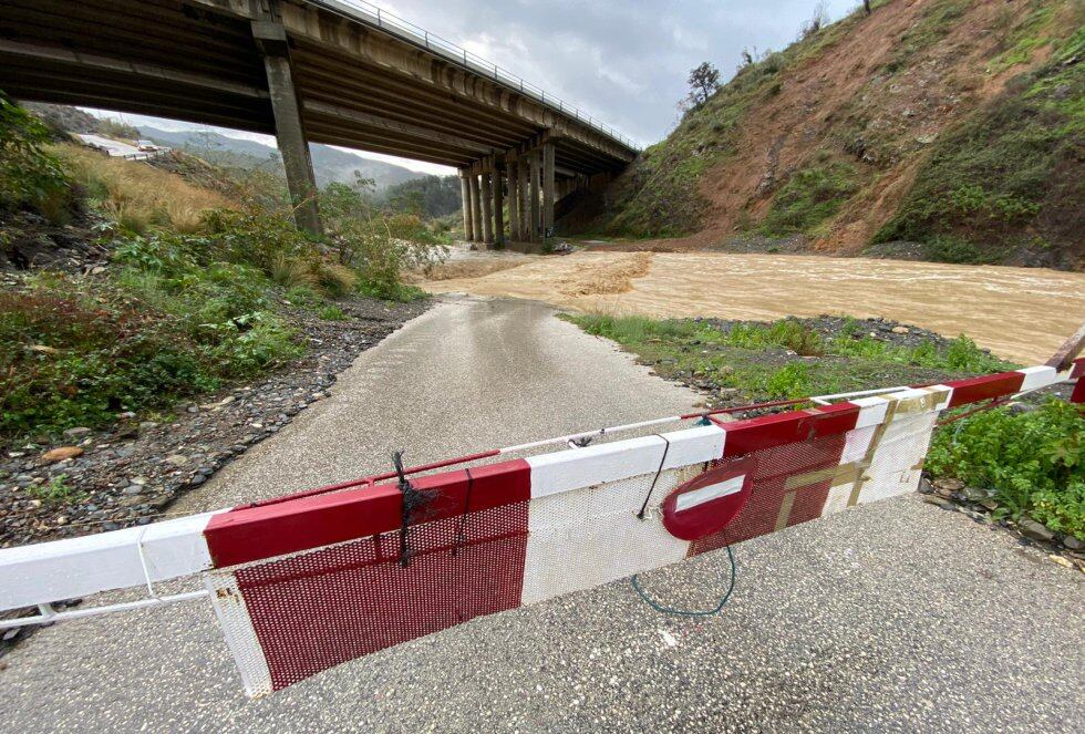 Hay caminos rurales cortados en los Montes de Málaga
